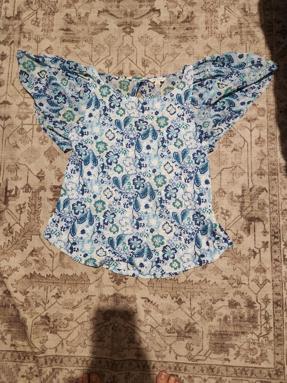 Lucky Brand Blue Floral Flutter Sleeve Blouse